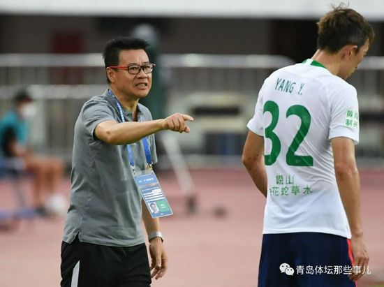 新海诚发推催更第二部 2019-08-14 《三体》在日本的热潮仍未散去，近日著名导演新海诚也看完了《三体》，并在社交媒体上发推“催更”。